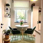 Frank No3 - Klagenfurt - Free Parking, Smart-tv & Self Check-in * Klagenfurt am Woerthersee